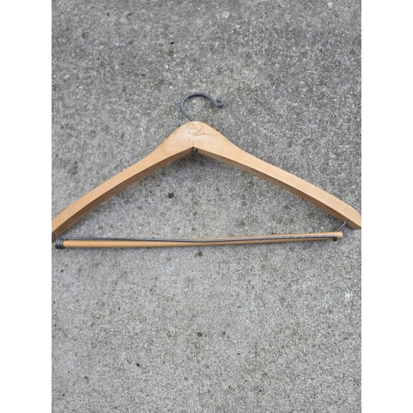 Vtg Wooden Advertising Clothes Hanger Ring & Brewer Clothing Sportswear Dallas - Picture 3 of 5